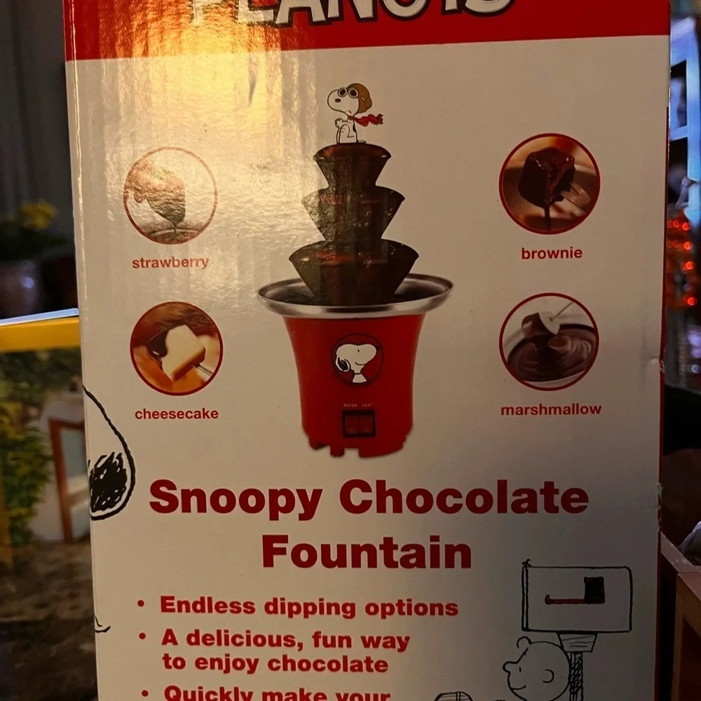 PEANUTS Snoopy Chocolate Fondue Fountain RED by Planet Smart NIB